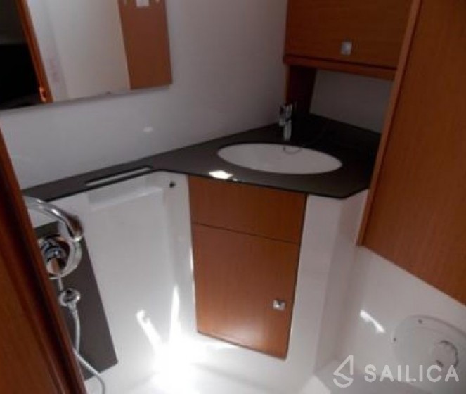 Bavaria 46 Cruiser - Yacht Charter Sailica
