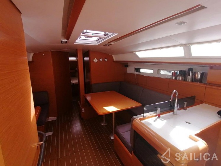 Sun Odyssey 439 - Yacht Charter Sailica