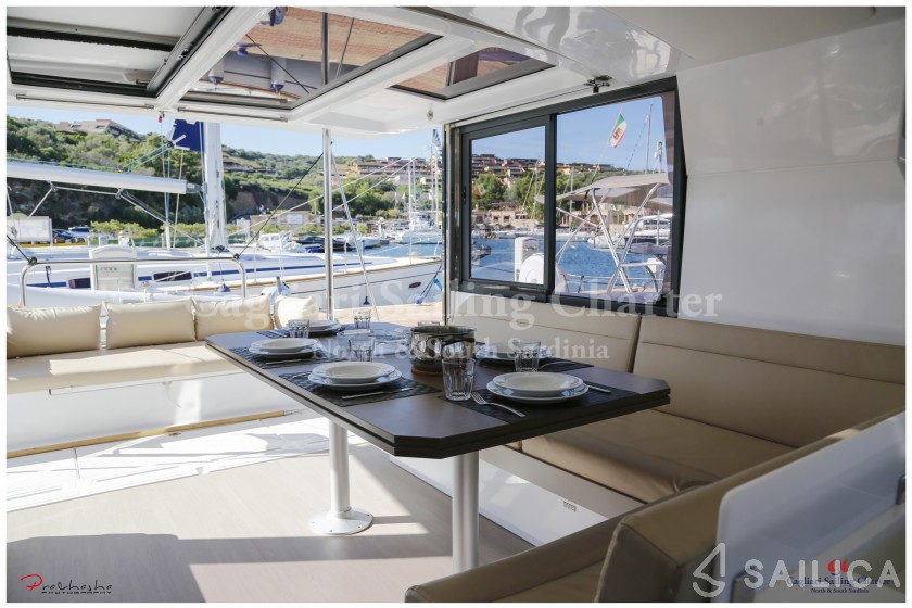 Bali 4.1 - Yacht Charter Sailica
