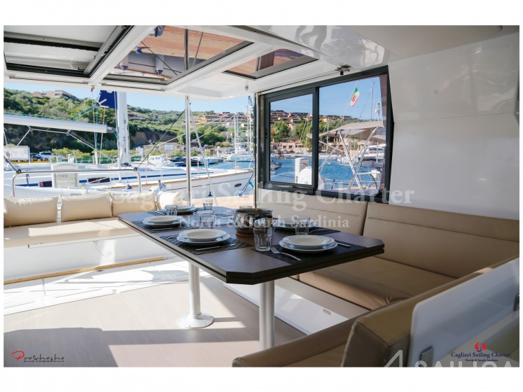 Bali 4.1 - Yacht Charter Sailica
