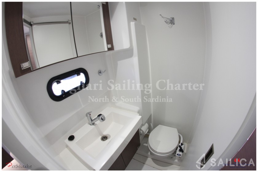 Bali 4.1 - Yacht Charter Sailica