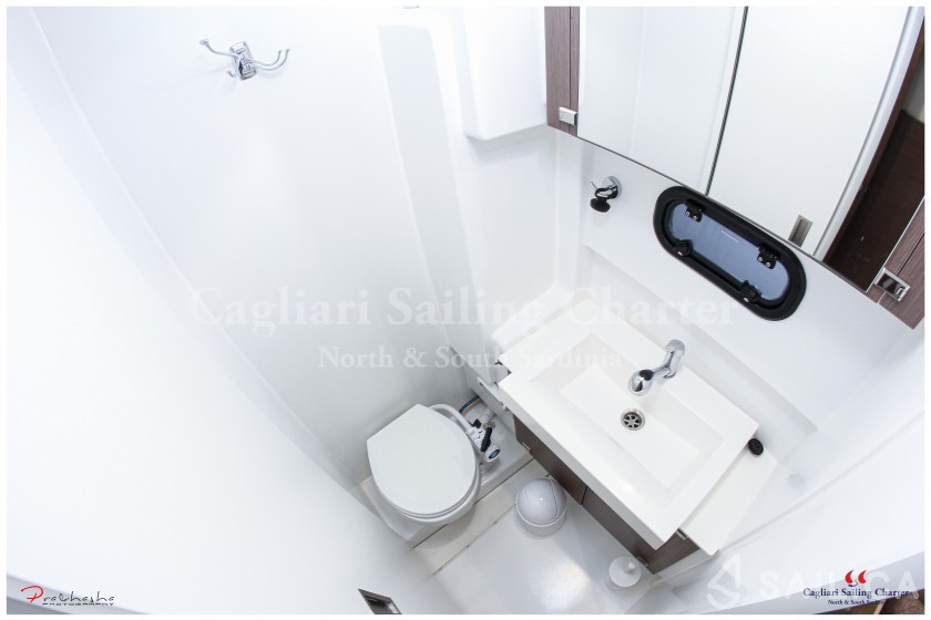 Bali 4.1 - Yacht Charter Sailica