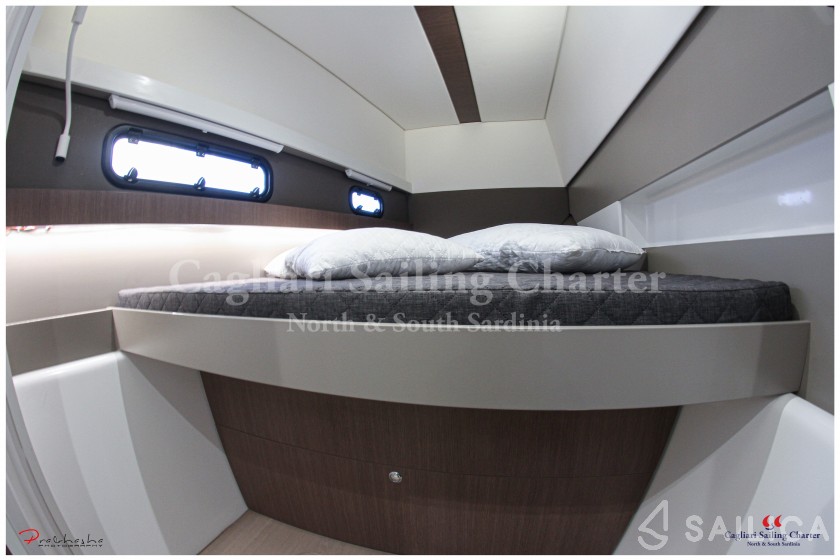 Bali 4.1 - Yacht Charter Sailica