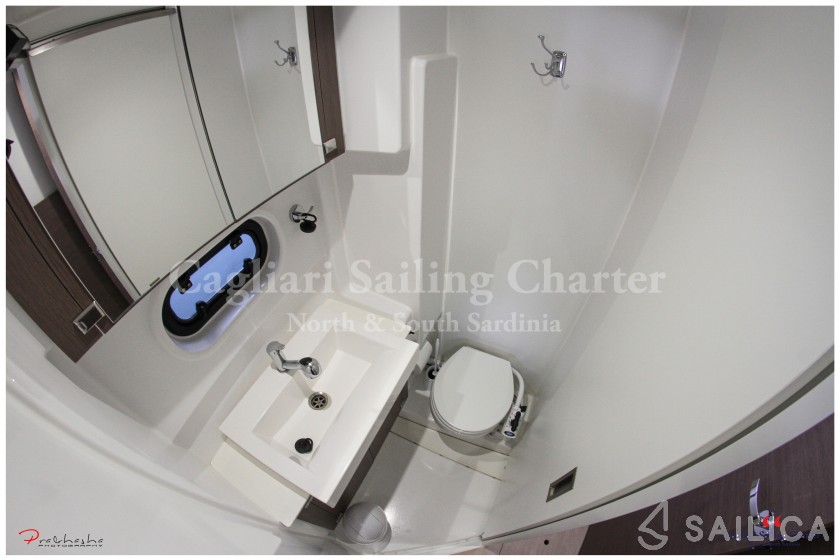 Bali 4.1 - Yacht Charter Sailica