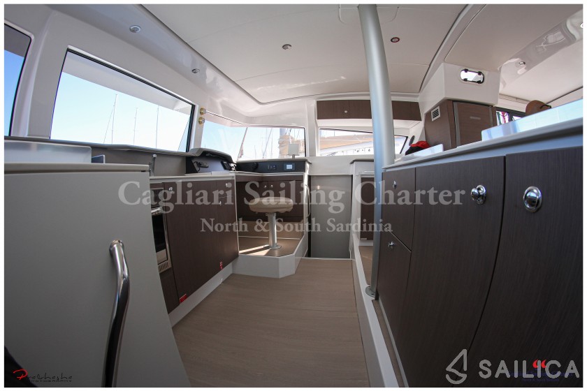 Bali 4.1 - Yacht Charter Sailica
