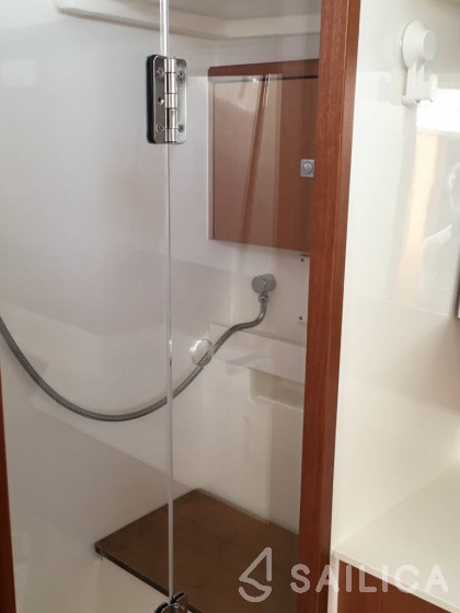 Bavaria C45 - Yacht Charter Sailica