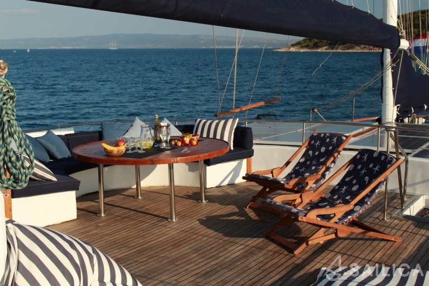 Gulet - Yacht Charter Sailica