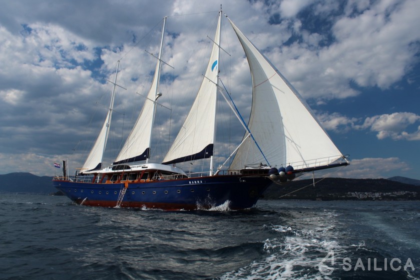 Gulet - Yacht Charter Sailica