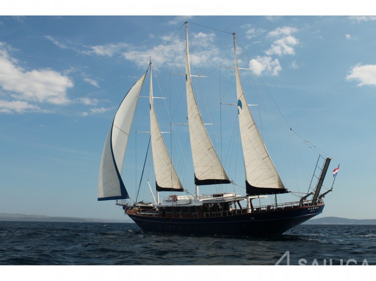 Gulet - Yacht Charter Sailica