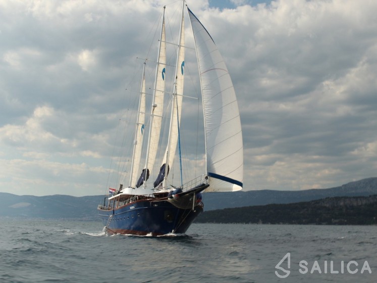 Gulet - Yacht Charter Sailica