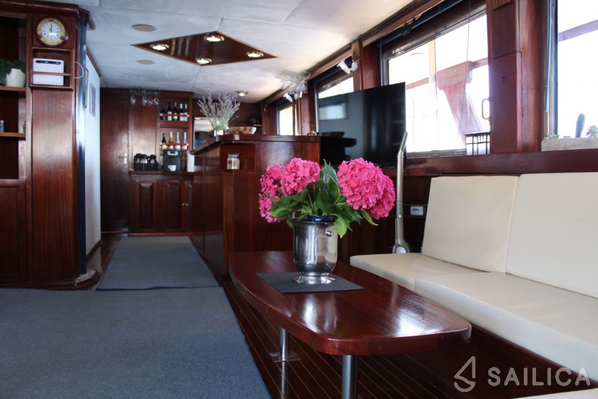 Gulet - Yacht Charter Sailica