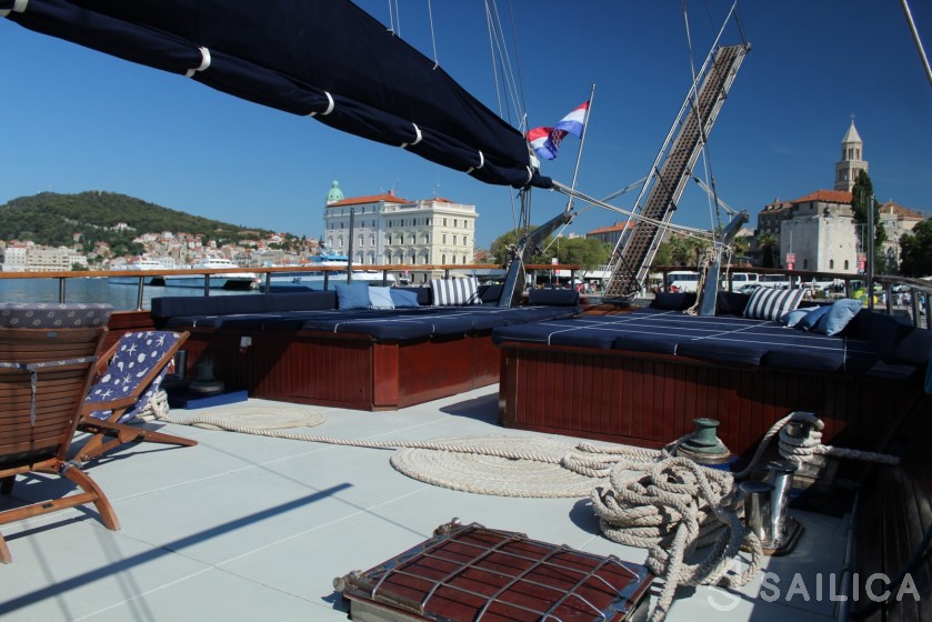 Gulet - Yacht Charter Sailica