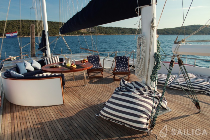 Gulet - Yacht Charter Sailica