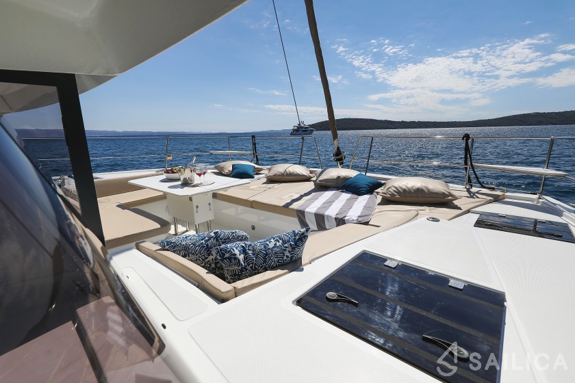 Bali 4.8  - Yacht Charter Sailica