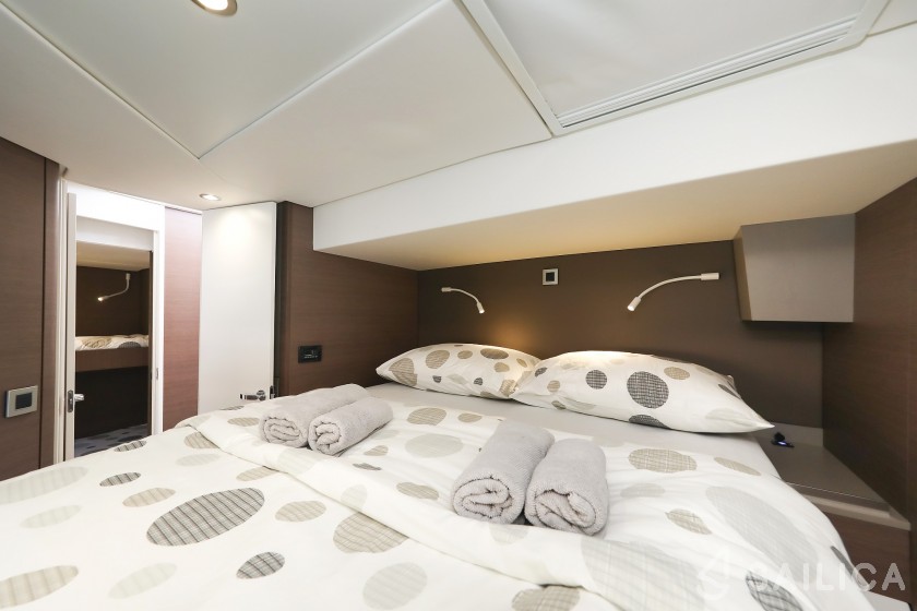 Bali 4.8  - Yacht Charter Sailica