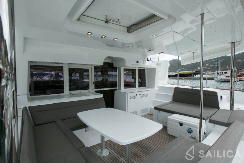 Lagoon 450  Flybridge - Yacht Charter Sailica