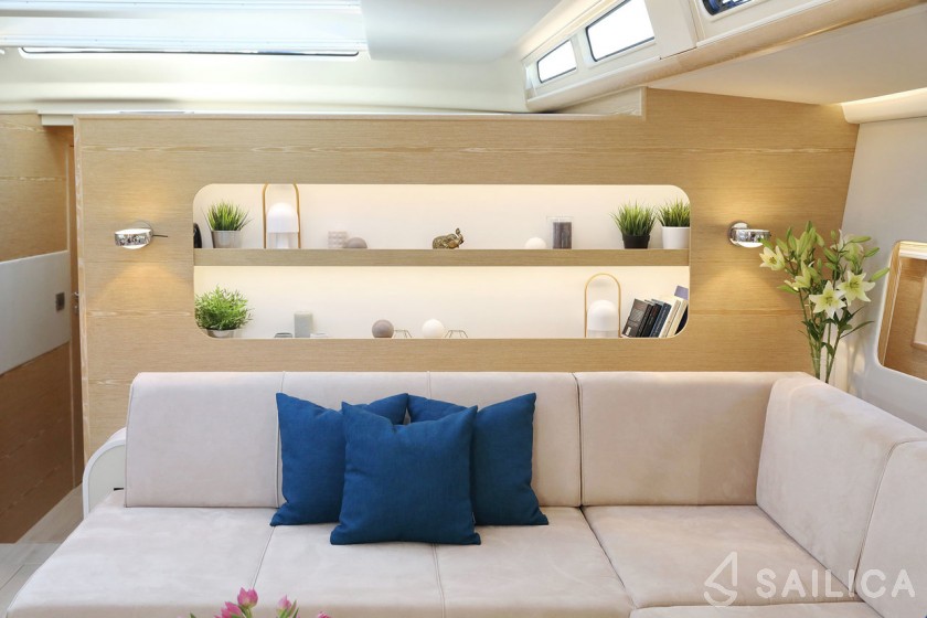 Hanse 675 - 3 cab. - Yacht Charter Sailica