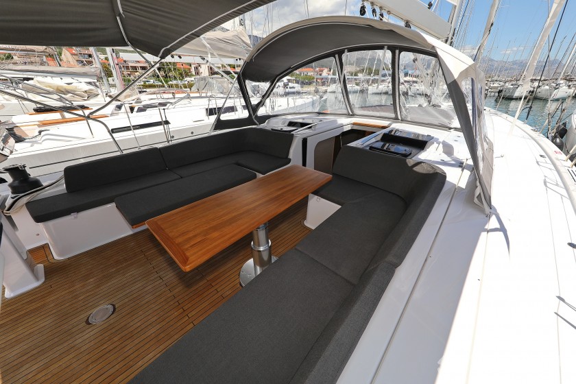 Hanse 548 - Yacht Charter Sailica