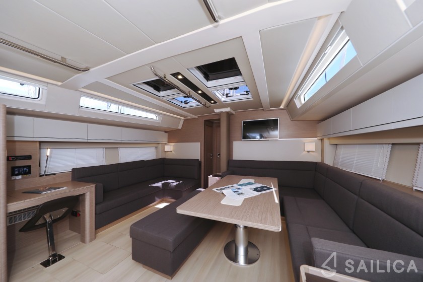 Hanse 548 - Yacht Charter Sailica
