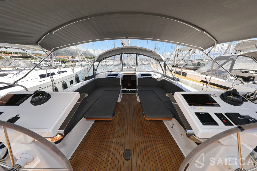 Hanse 548 - Yacht Charter Sailica
