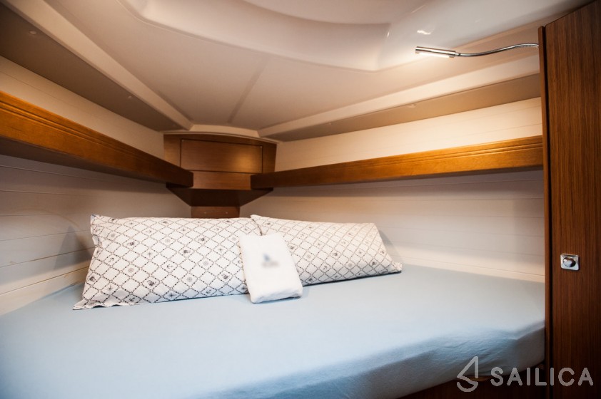 Bavaria Cruiser 34 Style - Yacht Charter Sailica