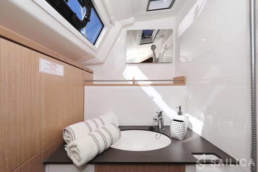 Bavaria 37 Cruiser - Yacht Charter Sailica