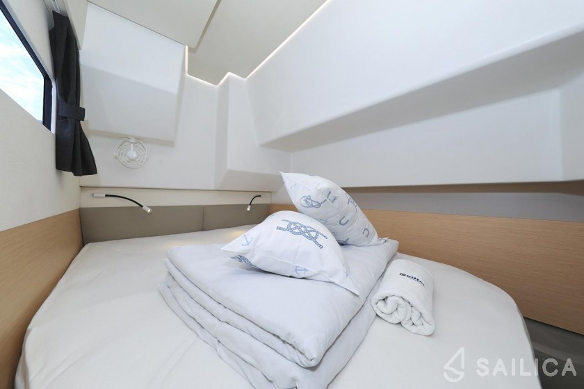 MY 37 - Yacht Charter Sailica