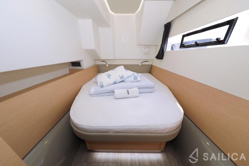 MY 37 - Yacht Charter Sailica