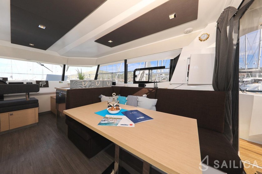 MY 37 - Yacht Charter Sailica