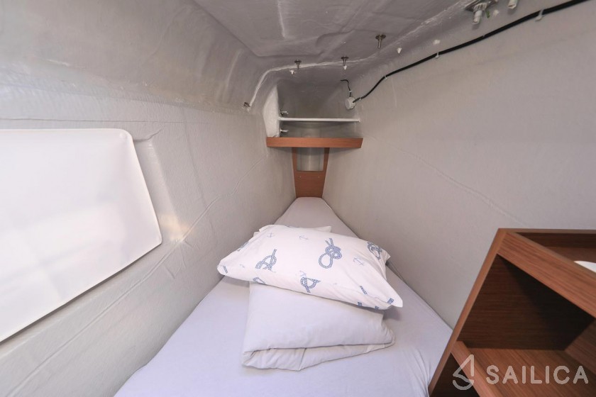 Lagoon 42 - Yacht Charter Sailica