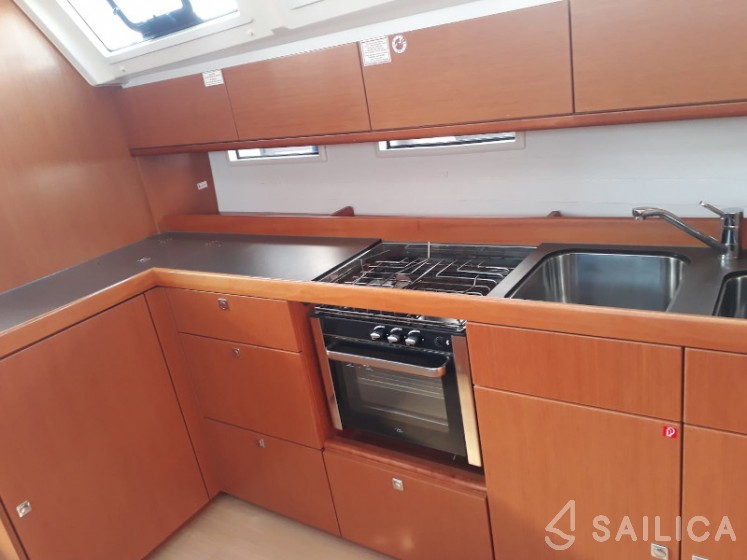 Bavaria 46 Cruiser - Yacht Charter Sailica