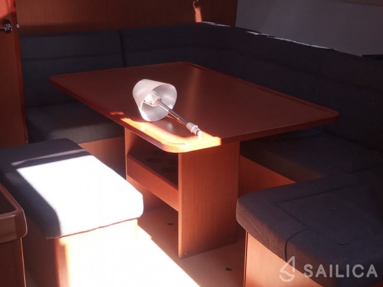 Bavaria 46 Cruiser - Yacht Charter Sailica