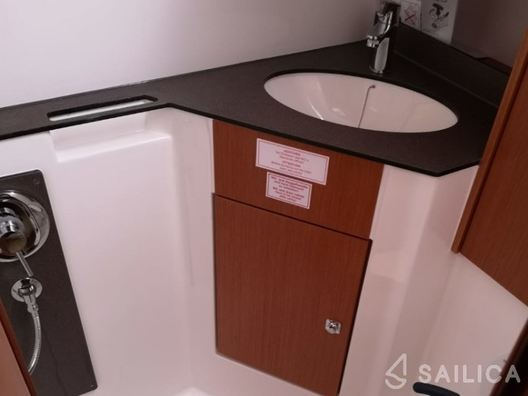 Bavaria 46 Cruiser - Yacht Charter Sailica