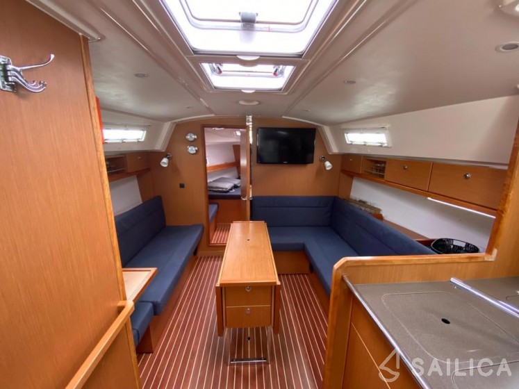 Bavaria 36 Cruiser - Yacht Charter Sailica