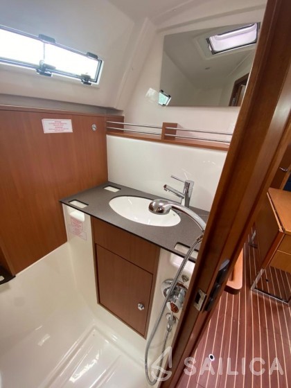 Bavaria 36 Cruiser - Yacht Charter Sailica