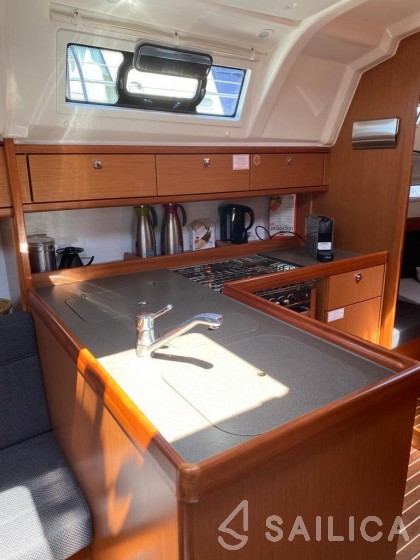 Bavaria 37 Cruiser - Yacht Charter Sailica