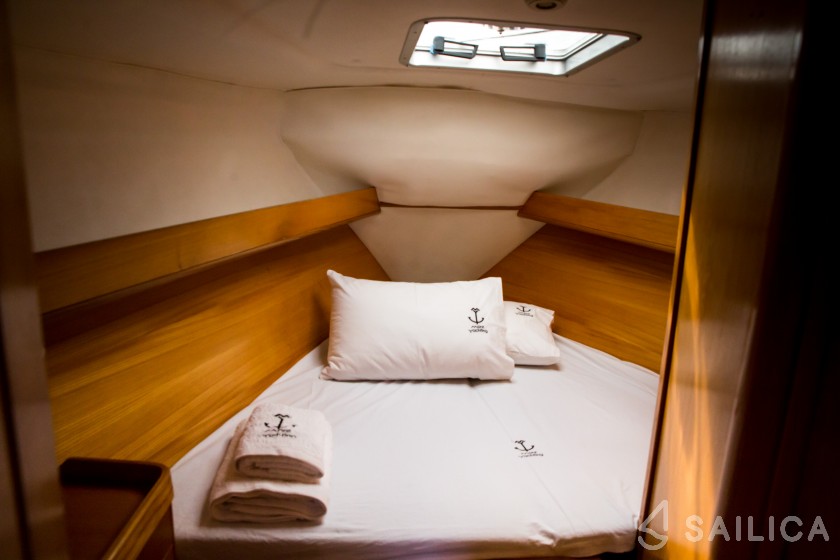 Overblue 44 - Yacht Charter Sailica