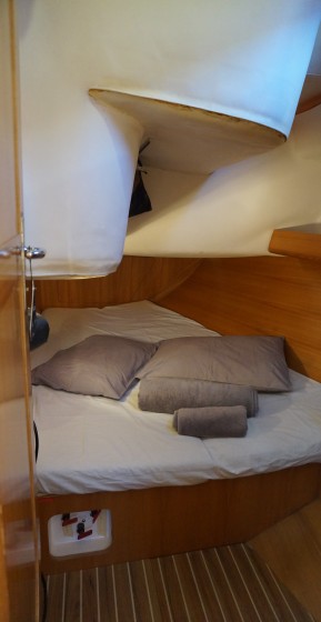 Overblue 44 - Yacht Charter Sailica