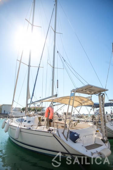 Overblue 44 - Yacht Charter Sailica