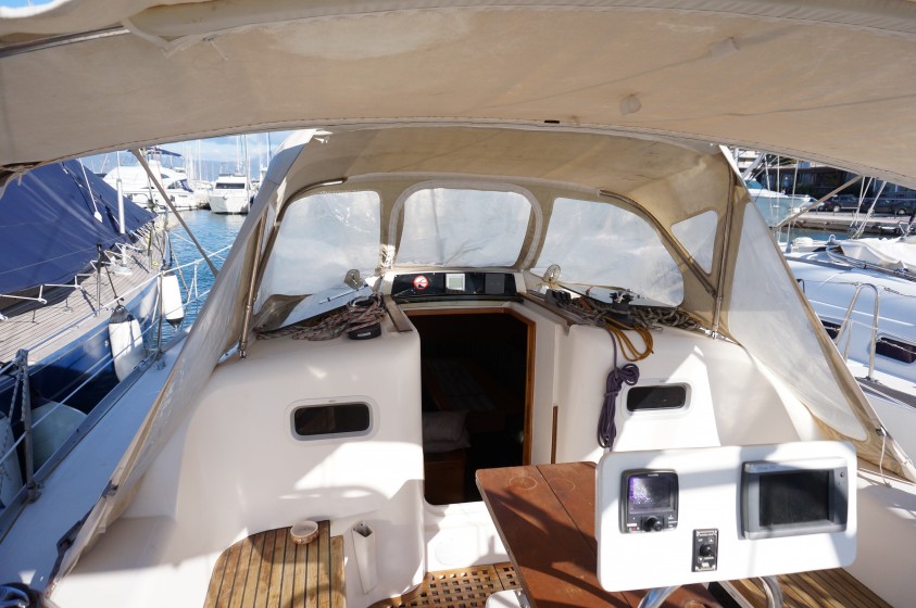 Overblue 44 - Yacht Charter Sailica