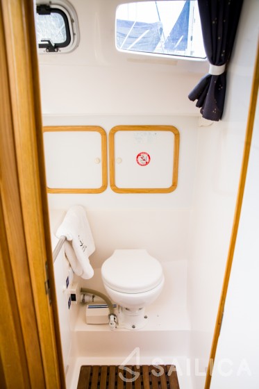 Overblue 44 - Yacht Charter Sailica