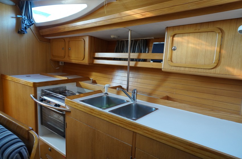 Overblue 44 - Yacht Charter Sailica