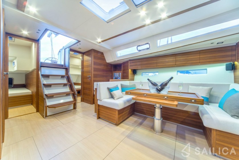 More 55 - Yacht Charter Sailica