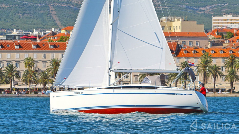 Bavaria 34 Cruiser - Yacht Charter Sailica