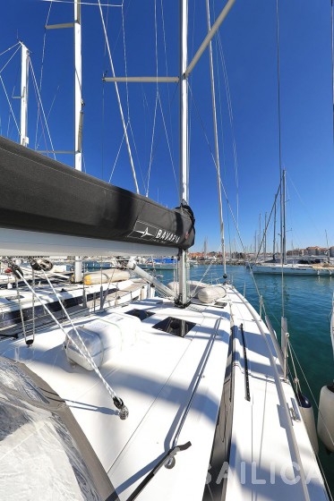 Bavaria C45 Holiday - Yacht Charter Sailica