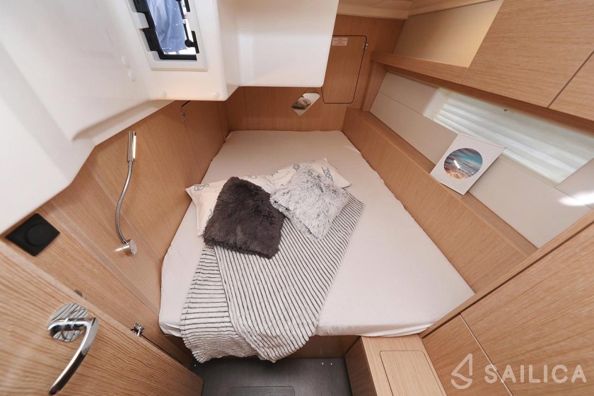 Bavaria C45 Holiday - Yacht Charter Sailica