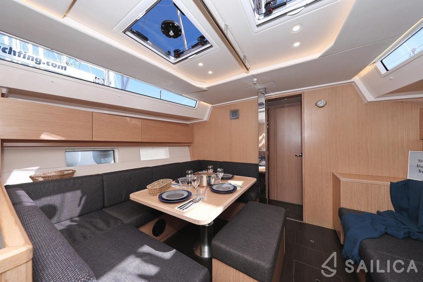 Bavaria C45 Holiday - Yacht Charter Sailica