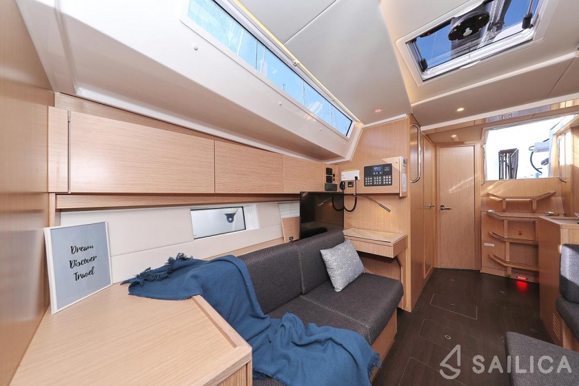Bavaria C45 Holiday - Yacht Charter Sailica
