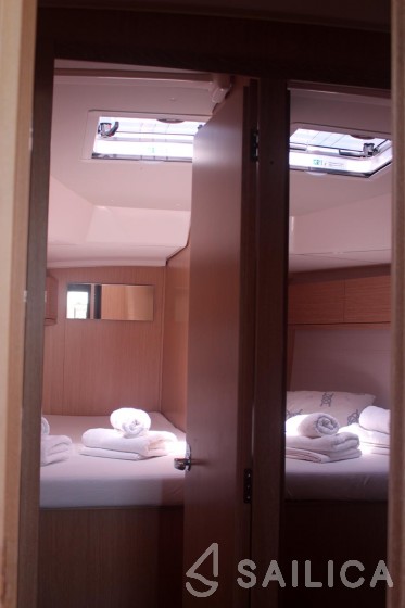 Bavaria 46 Cruiser - Yacht Charter Sailica