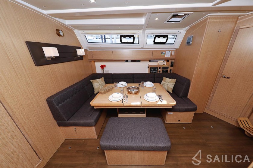 Bavaria 46 Cruiser - Yacht Charter Sailica